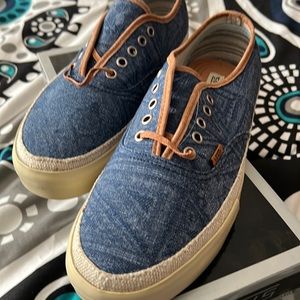 Vans Vault Authentic LX tiki shark